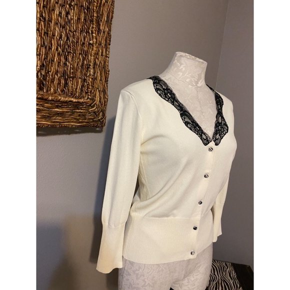 Due Per Due Womens Cardigan Sweater Ivory Black  Small Lace Trim NWT $98 - Picture 5 of 7